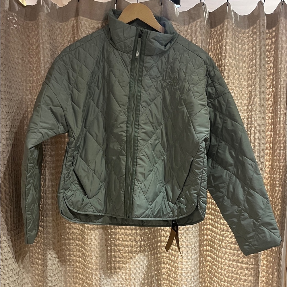 The North Face Diamond Peak Quilted Puffer Jacket in Sage Green